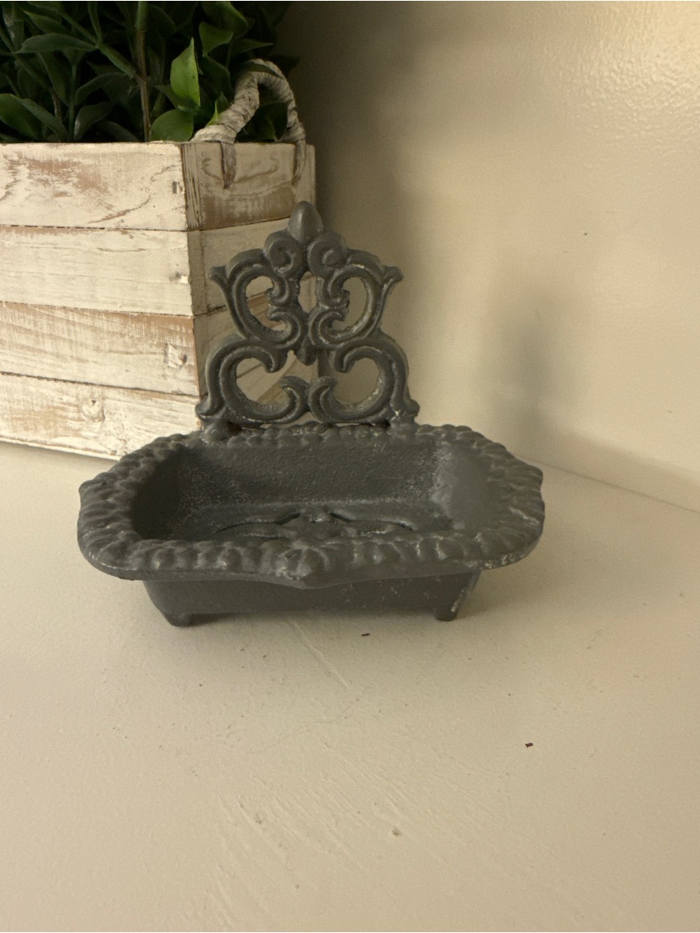 Vintage Style Cast Iron Soap Dish Ornate Scrollwork Gray Farmhouse Decor